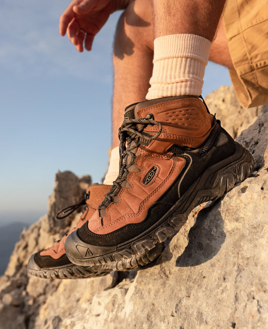 Men's Targhee IV Waterproof Hiking Boot Coyote/Gold Flame / Keen