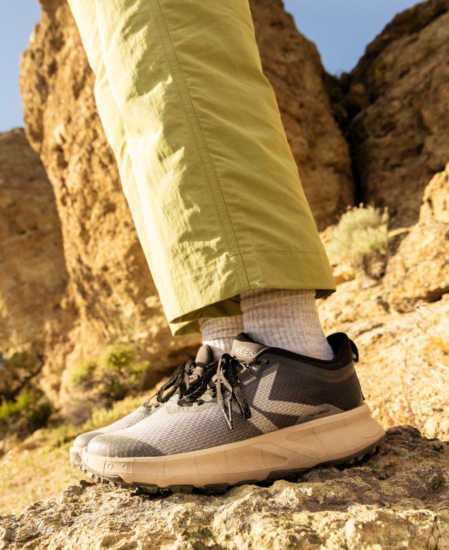 Men's 450 Dirt Hiking Shoe Bronze Green/Black / Keen