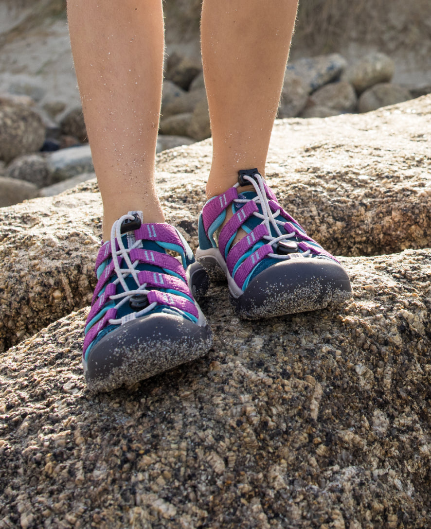 Big Kids' Newport Boundless Sandal Black/Precious Blue / Keen